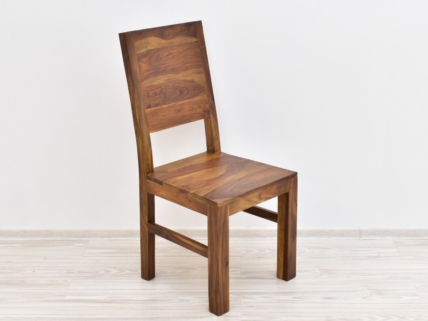 Krzesło kolonialne lite drewno palisander indyjski pełne oparcie jasny brąz