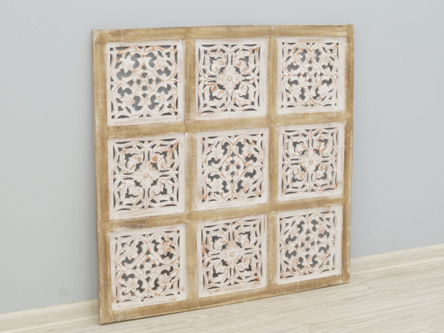 Panel ścienny indyjski dekoracyjny wykonany ręcznie ażurowy bielony przecierany kwadratowy