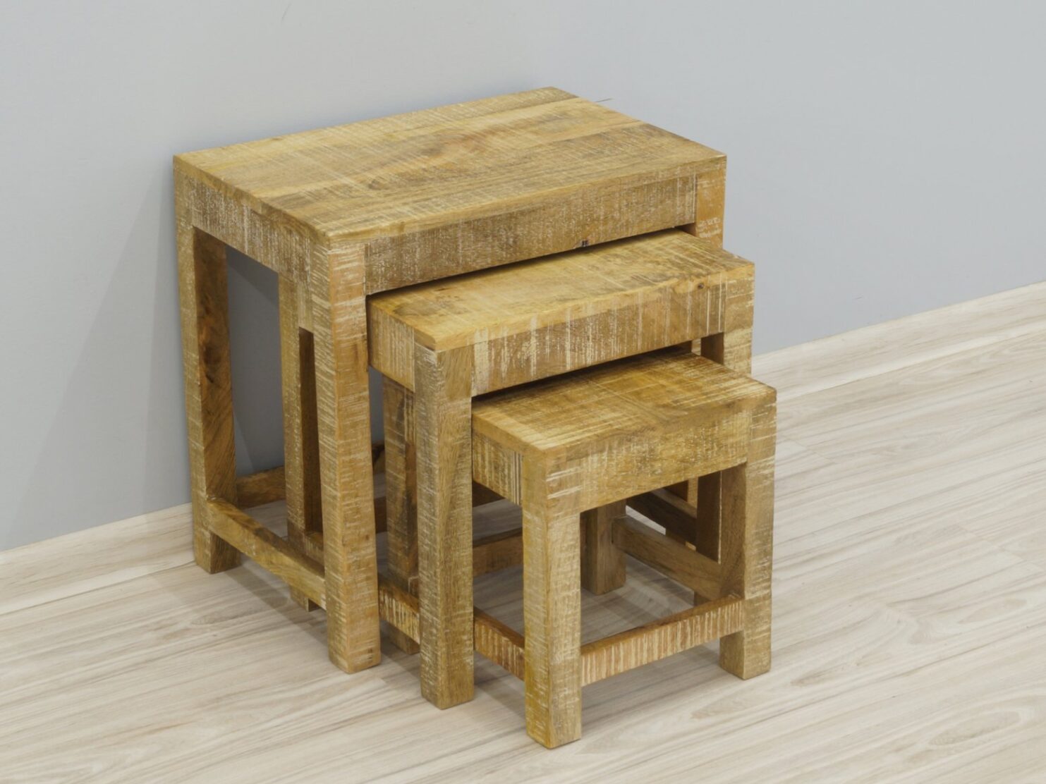 Taboret stolik stołek kolonialny lite drewno mango styl Loft zestaw 3 sztuk