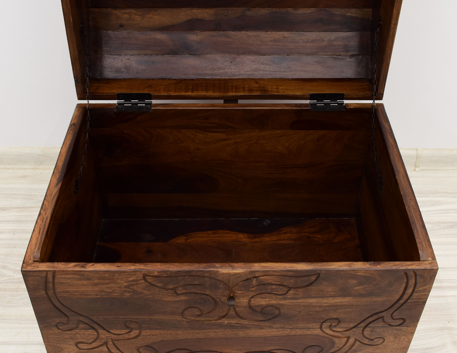 kufer-kolonialny-skrzynia-lite-drewno-palisander-indyjski-rzezbiona (15)