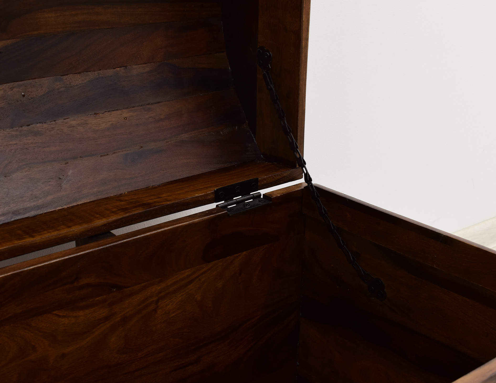 kufer-kolonialny-skrzynia-lite-drewno-palisander-indyjski-rzezbiona (16)