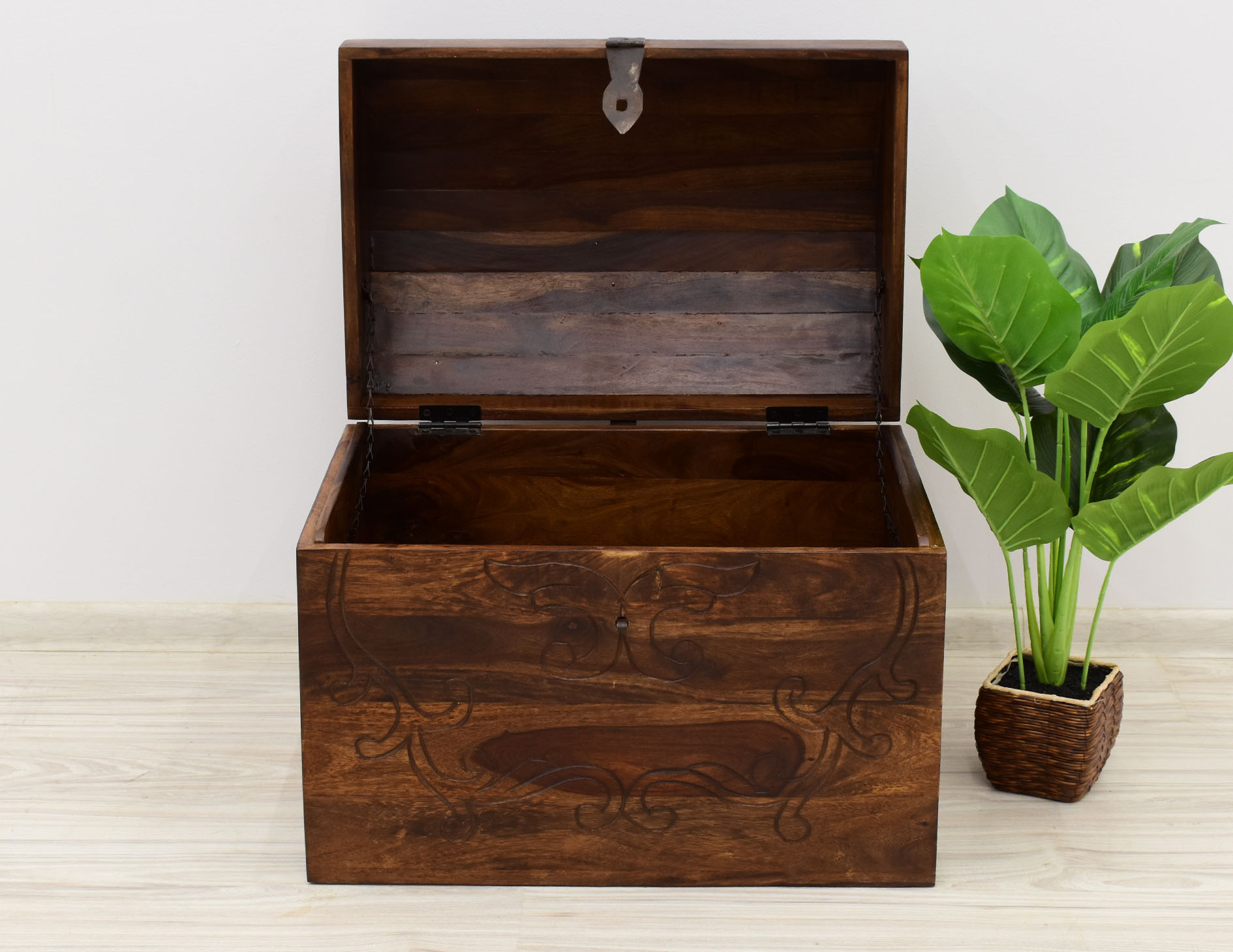 kufer-kolonialny-skrzynia-lite-drewno-palisander-indyjski-rzezbiona (4)