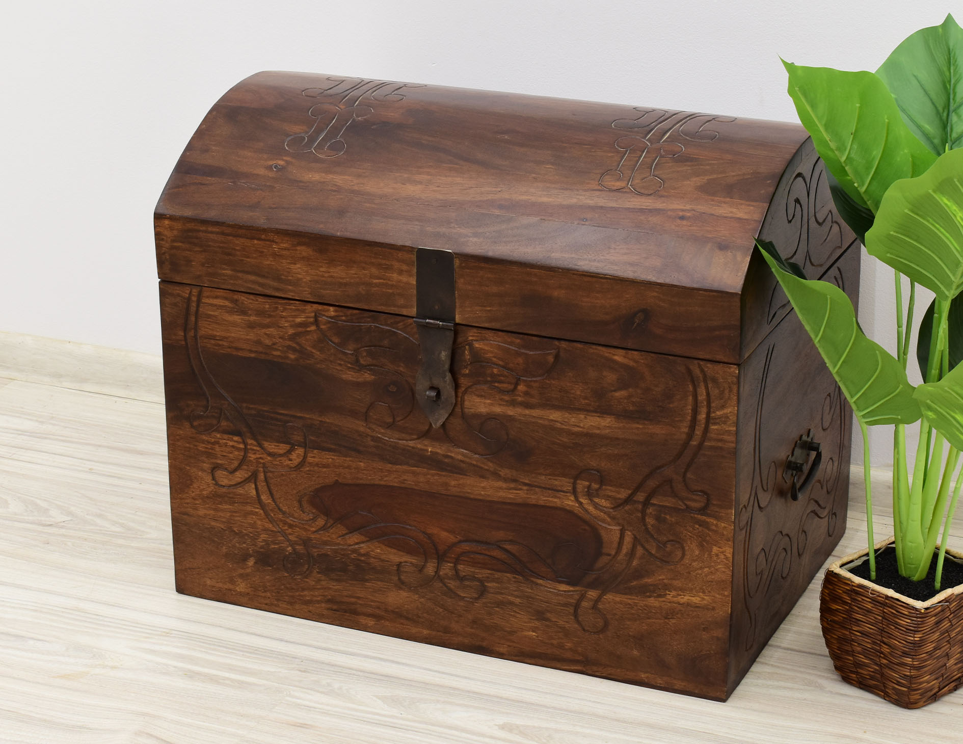 kufer-kolonialny-skrzynia-lite-drewno-palisander-indyjski-rzezbiona (5)