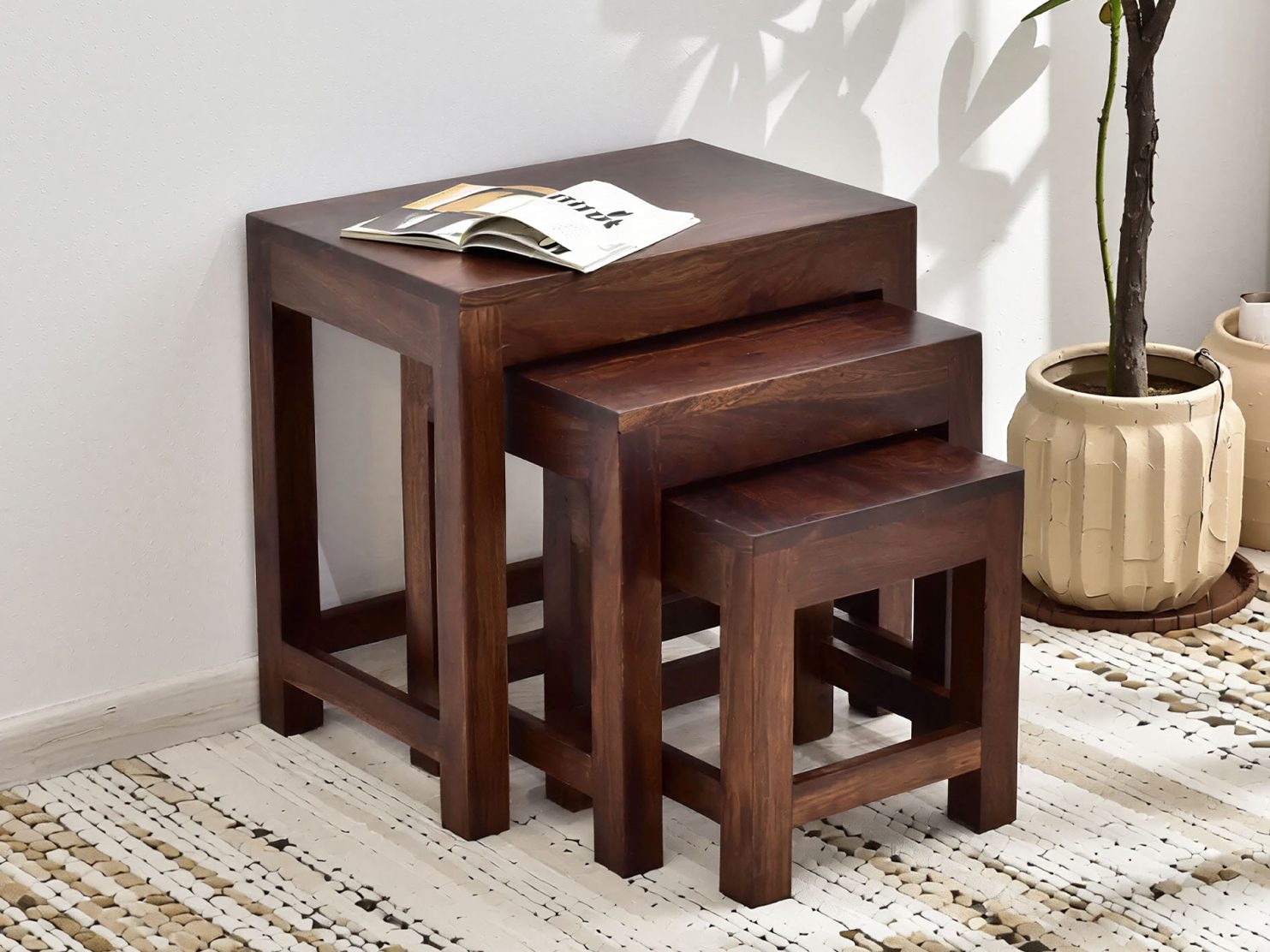 stoliczek-taboret-kolonialny-lite-drewno-palisander-indyjski-ciemny-braz-zestaw-3-sztuk