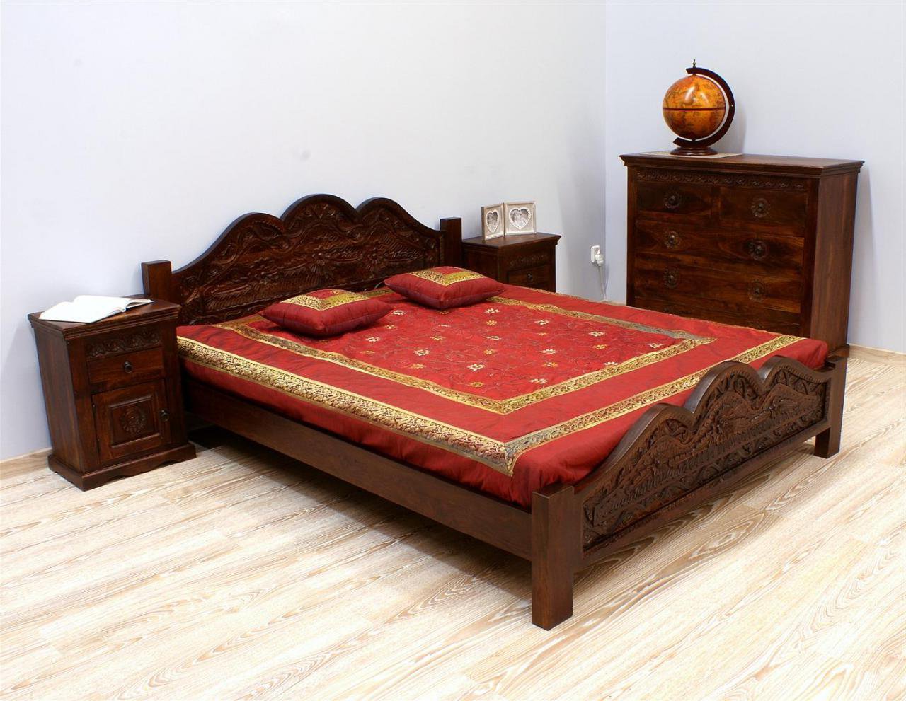 Łóżko kolonialne lite drewno palisander indyjski ręcznie rzeźbione ciemny brąz unikatowe