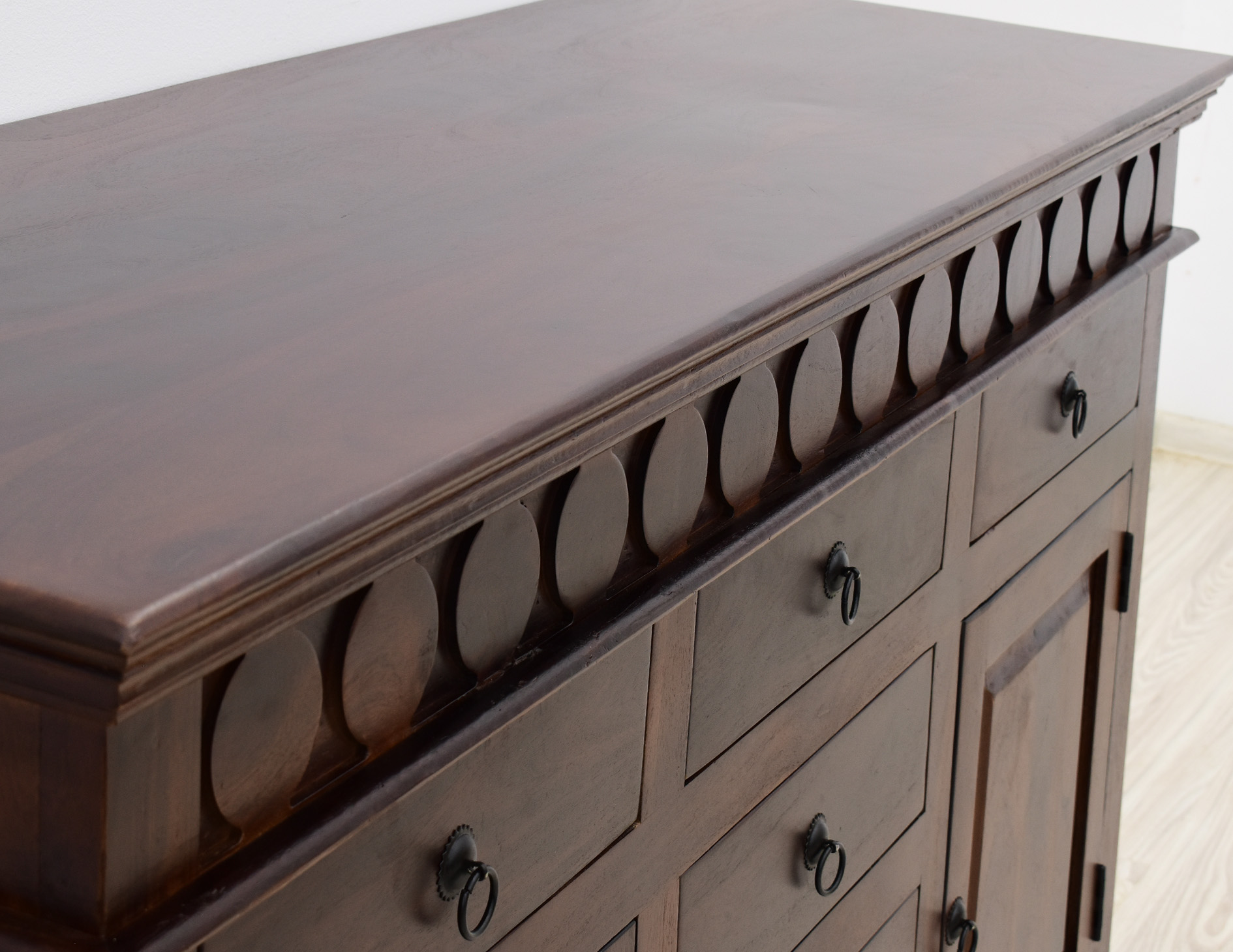 komoda-indyjska-classic-lite-drewno-palisander-recznie-rzezbiona-ciemny-braz (17)