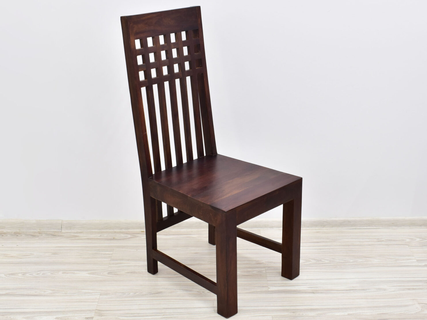 krzeslo-kolonialne-lite-drewno-palisander-indyjski-ciemny-braz-wysokie
