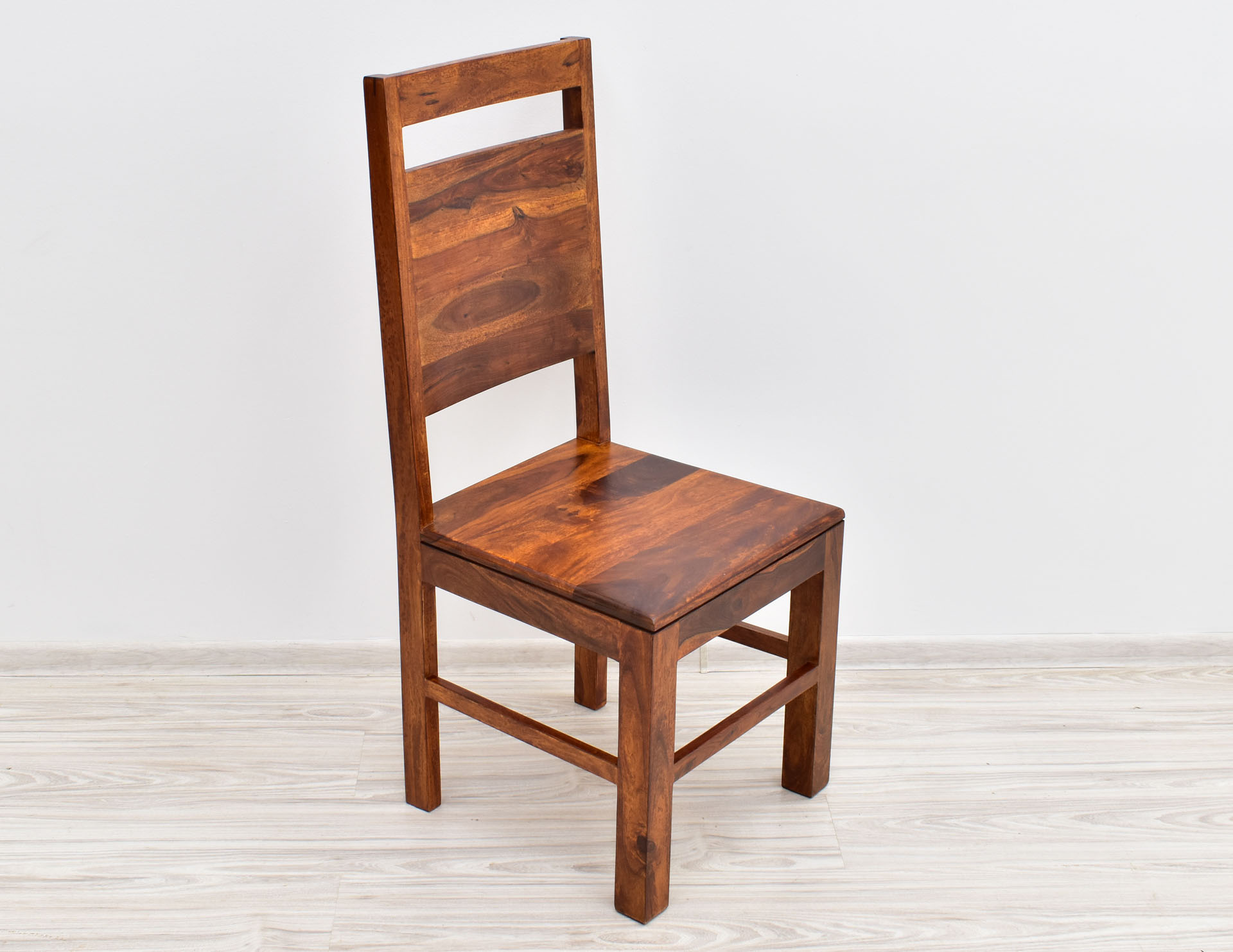 krzesło indyjskie kolonialne proste jasny braz drewno palisander