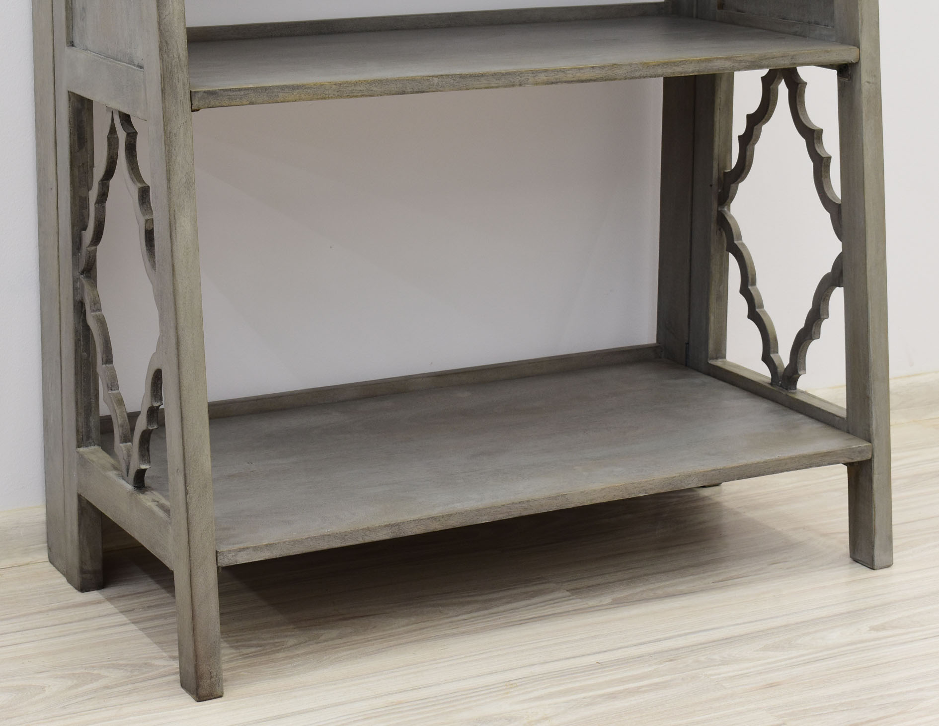 regal-kolonialny-indyjski-biblioteczka-z-litego-drewna-mango-w-stylu-prowansalskim (16)