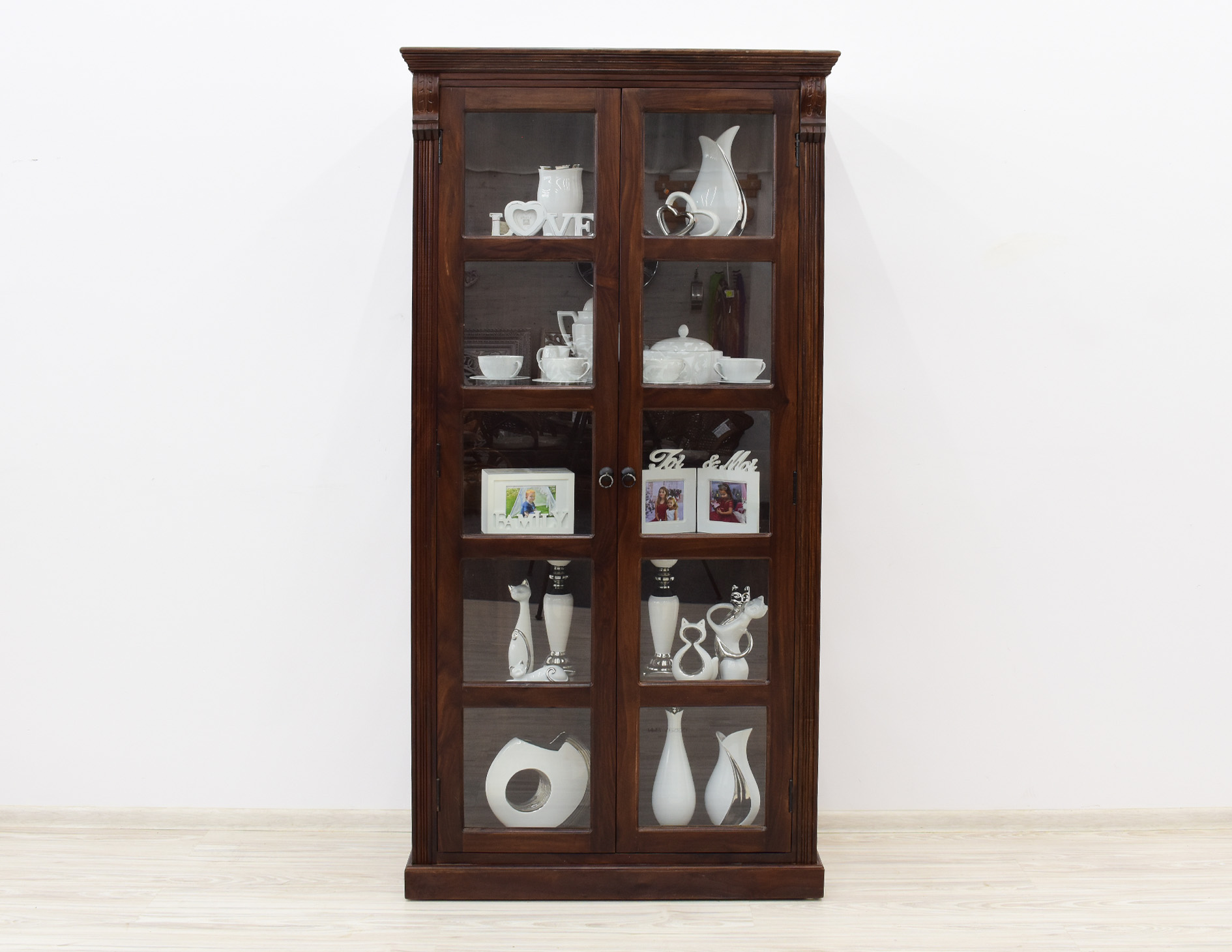 witryna-kolonialna-lite-drewno-palisander-indyjski-przeszklona-w-klasycznym-stylu (2)