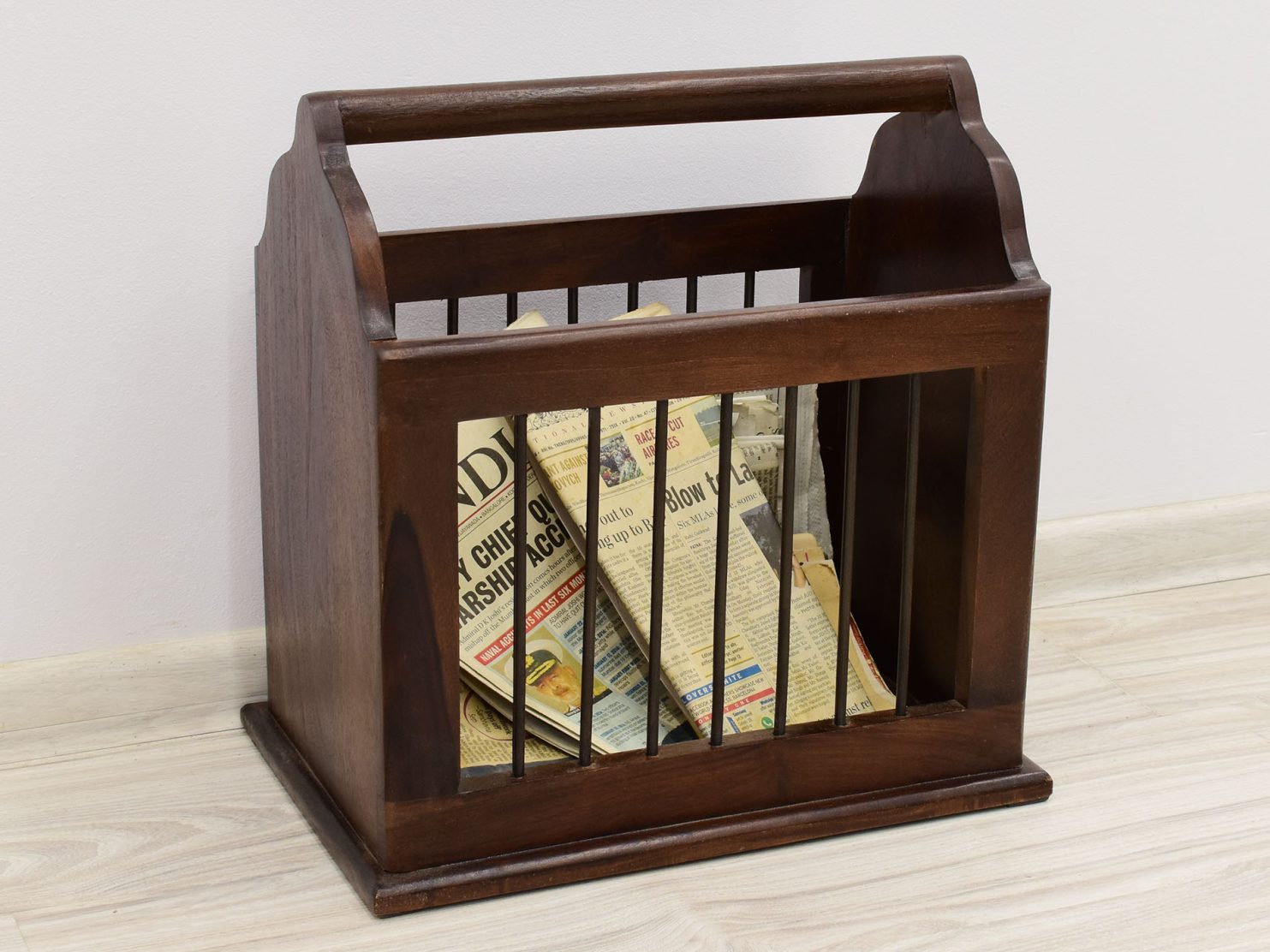 gazetnik-stojak-na-gazety-classic-lite-drewno-palisander-indyjski