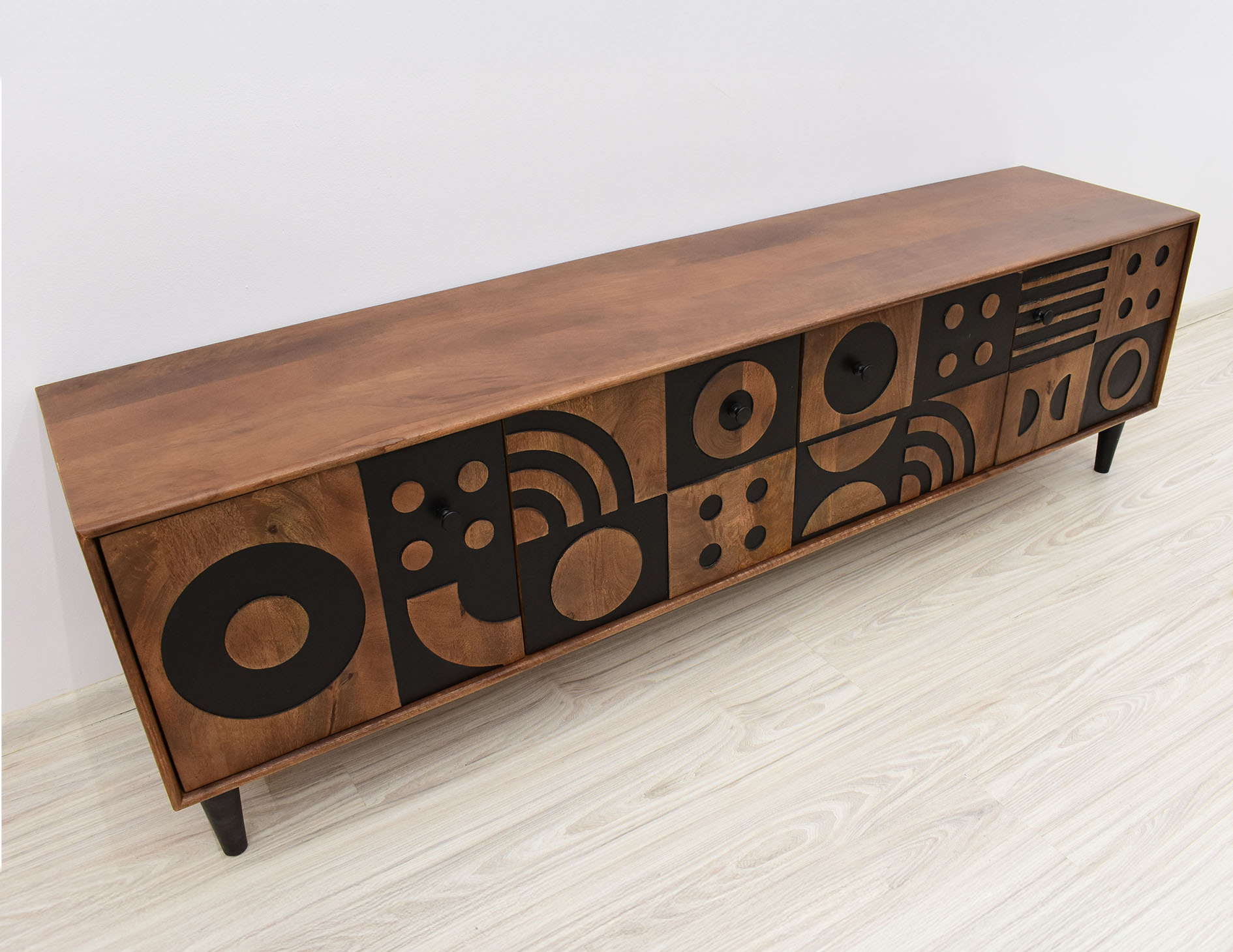 komoda-rtv-kolonialna-indyjska-szafka-pod-telewizor-bengal-lite-drewno-mango (10)