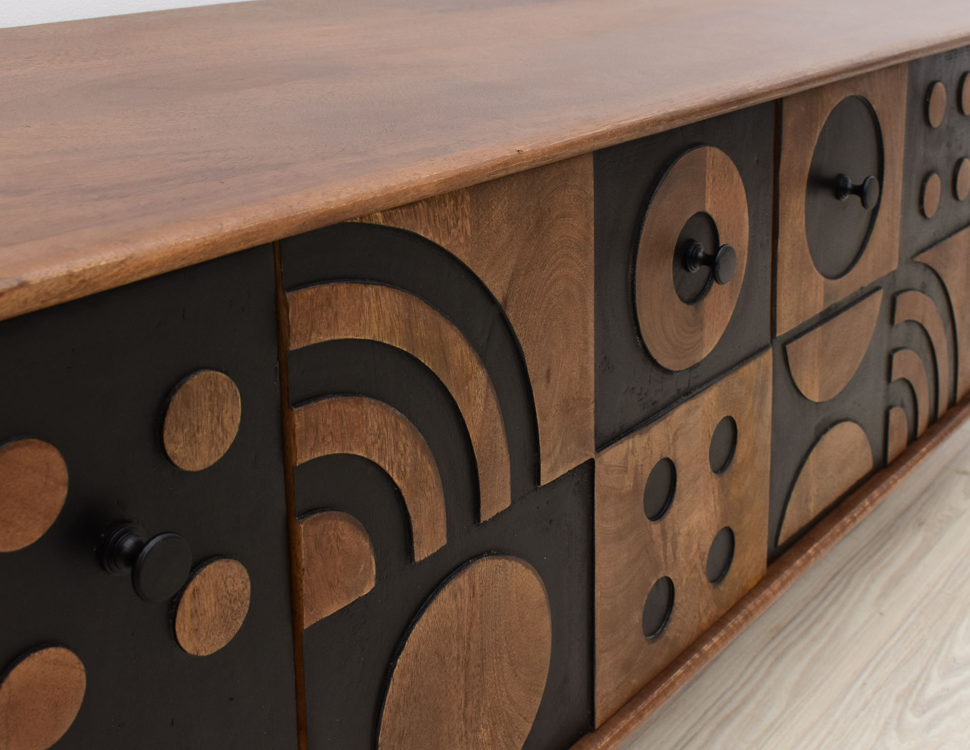 komoda-rtv-kolonialna-indyjska-szafka-pod-telewizor-bengal-lite-drewno-mango (14)