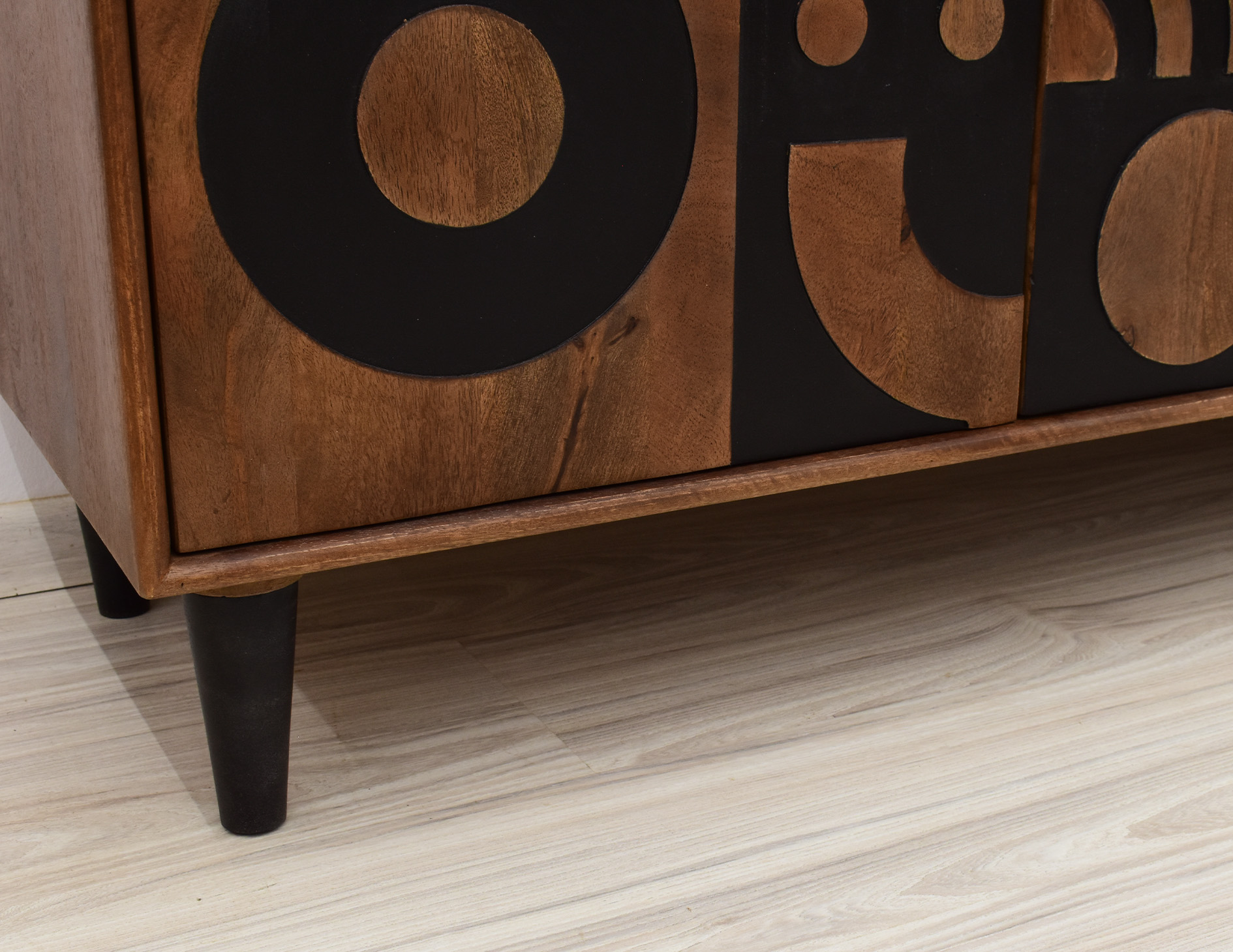 komoda-rtv-kolonialna-indyjska-szafka-pod-telewizor-bengal-lite-drewno-mango (20)