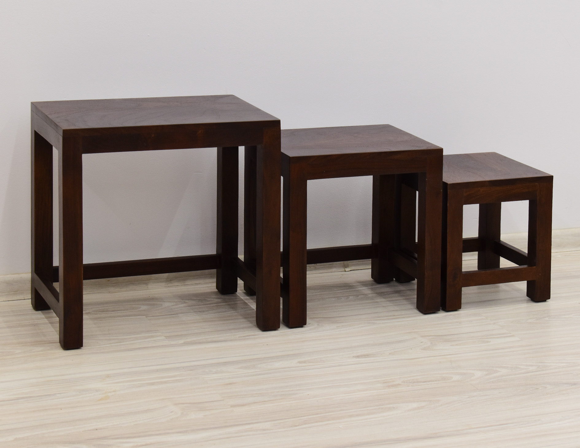 stoliczek-taboret-kolonialny-modern-lite-drewno-palisander-indyjski-zestaw-3-sztuk (9)