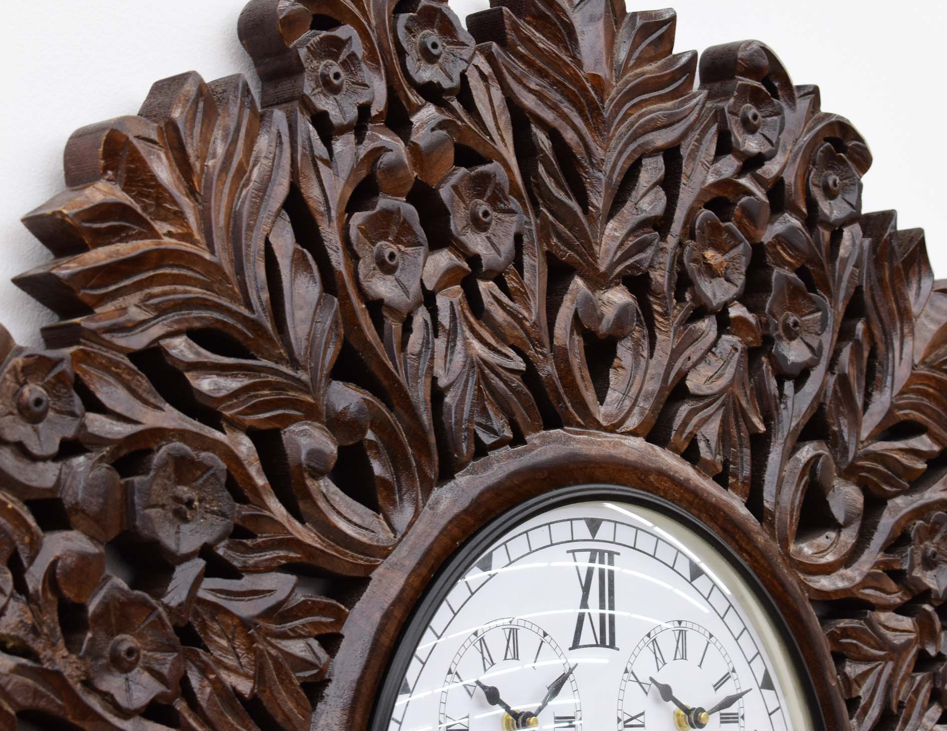 zegar-scienny-indyjski-w-stylu-kolonialnym-75x75-cm-drewniana-rama-rzymskie-cyfry (7)