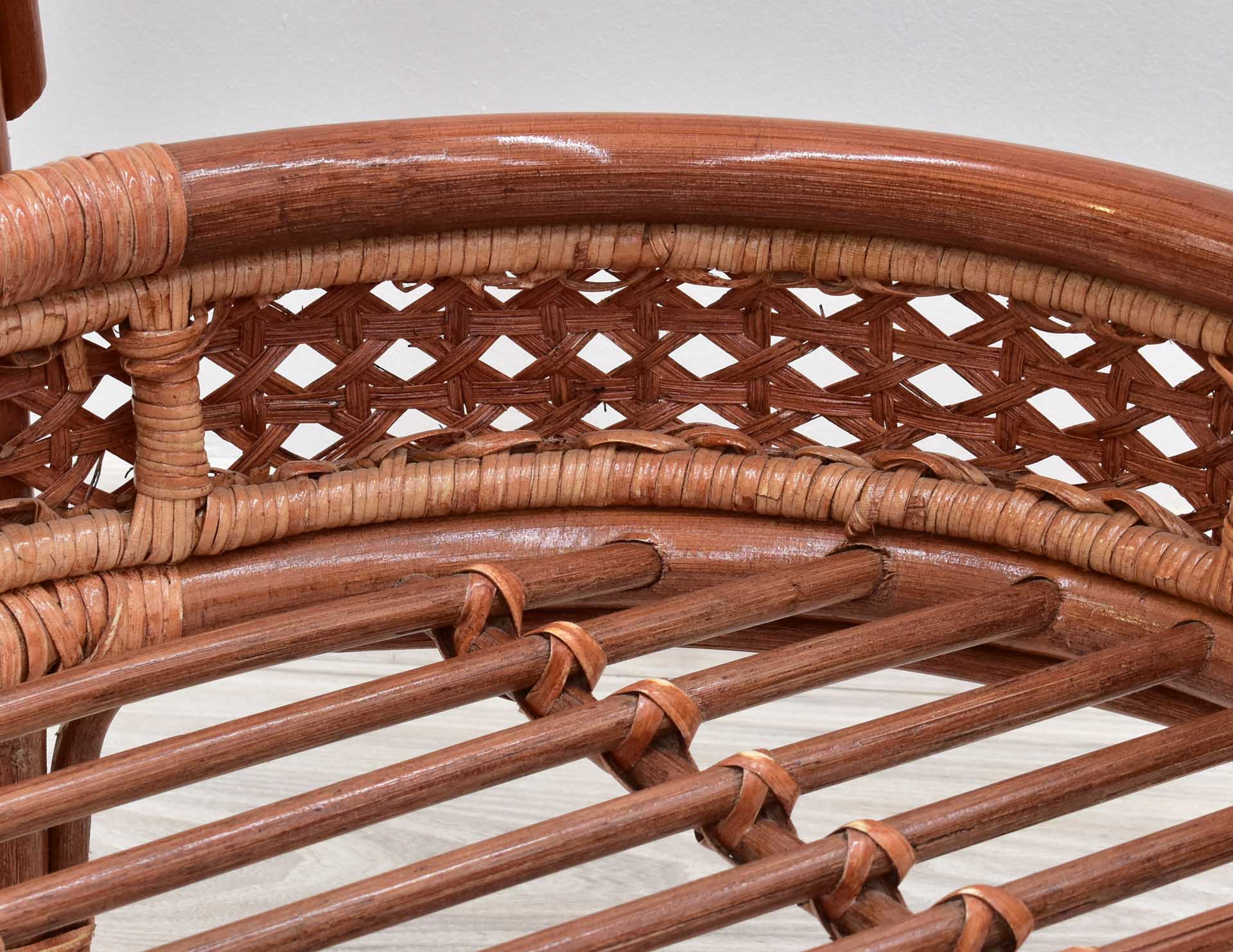 komplet-kawowy-z-rattanu-okragly-stolik-2-fotele-w-kolorze-koniakowym (27)