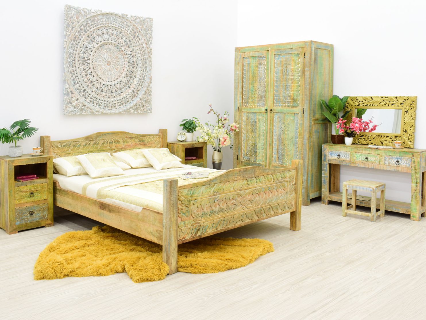 Kolekcja Holi z litego drewna mango