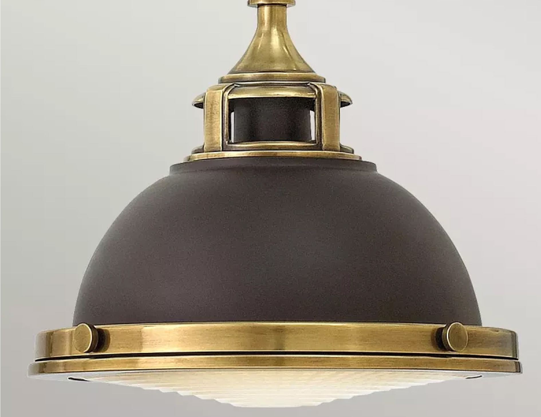 lampa-wiszaca-amelia-mala-jedno-zrodlo-swiatla-ciemnobrazowa (4)