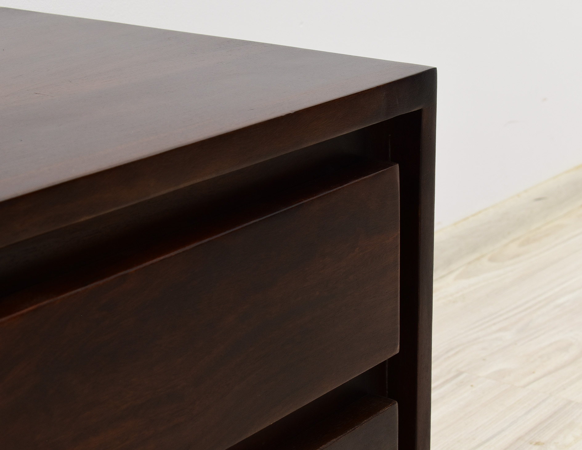 komoda-rtv-kolonialna-modern-lite-drewno-palisander-indyjski-ciemny-braz (24)